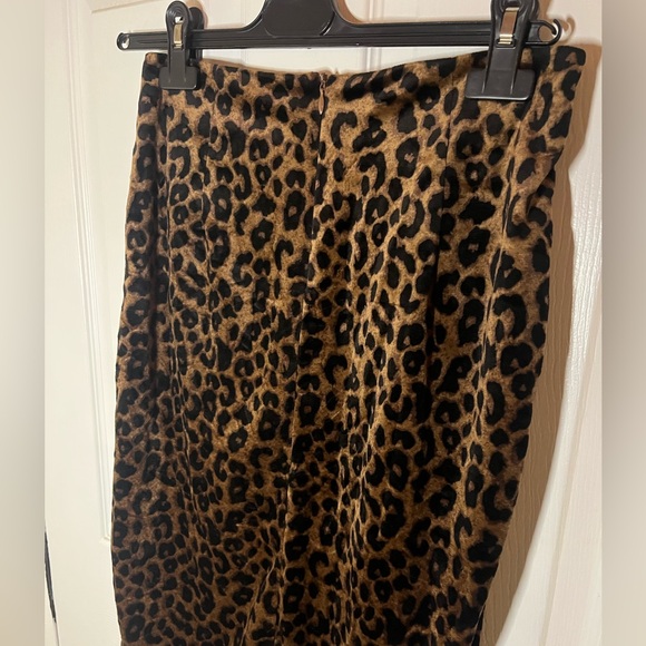 Velvet Leopard Print Skirt - Picture 3 of 3